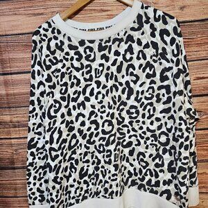 Victoria Secret PINK Leopard Print Size L Sweatshirt